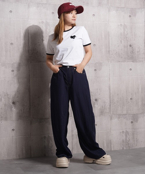 1111clothing(ワンフォークロージング)の「ナイロン ワッシャー バレルレッグパンツ / Nylon Washer Barrel Leg Pants(その他パンツ・レディース・ブラック/ネイビー・L)」の5枚目の写真