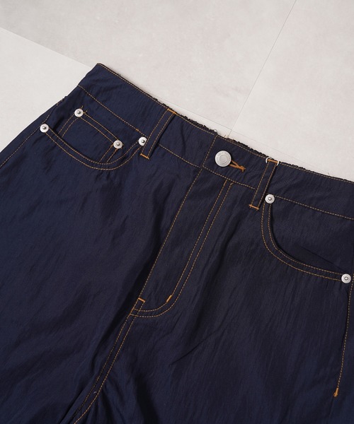 1111clothing(ワンフォークロージング)の「ナイロン ワッシャー バレルレッグパンツ / Nylon Washer Barrel Leg Pants(その他パンツ・レディース・ブラック/ネイビー・L)」の10枚目の写真