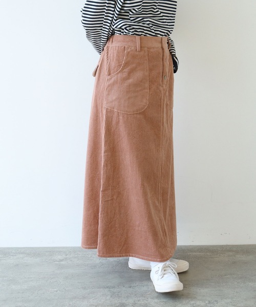 PAR ICI(パーリッシィ)の「6Wコーデュロイ パッチポケットロングスカート(スカート・レディース・カーキ/ピンク/マスタード・FREE)」の4枚目の写真