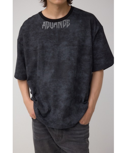AZUL by moussy(アズールバイマウジー)の「ムラ柄ロゴプリントTシャツ(Tシャツ/カットソー・メンズ・ブラック/ブラウン・LARGE/MEDIUM)」の2枚目の写真