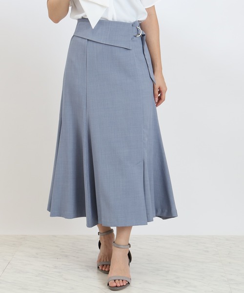 TRUDEA（トルディア）の「ウエストラペルスカート（スカート・レディース・ブルー/ベージュ/ネイビー/ブラウン・MEDIUM/LARGE）」の4枚目の写真