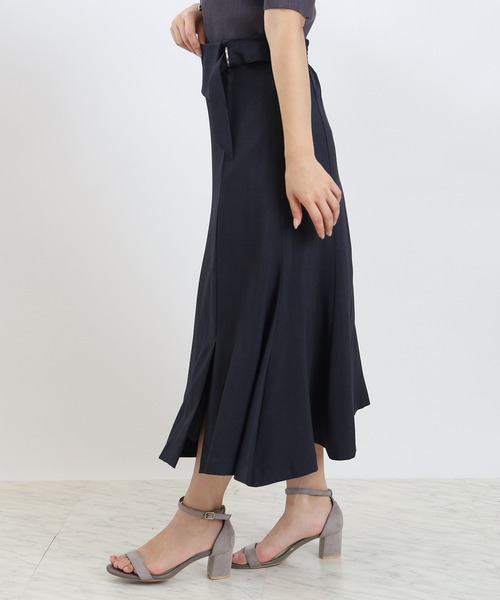 TRUDEA（トルディア）の「ウエストラペルスカート（スカート・レディース・ブルー/ベージュ/ネイビー/ブラウン・MEDIUM/LARGE）」の10枚目の写真