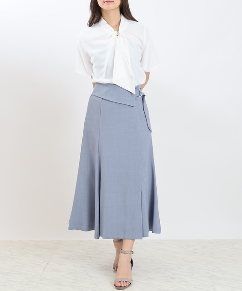 TRUDEA（トルディア）の「ウエストラペルスカート（スカート・レディース・ブルー/ベージュ/ネイビー/ブラウン・MEDIUM/LARGE）」の17枚目の写真