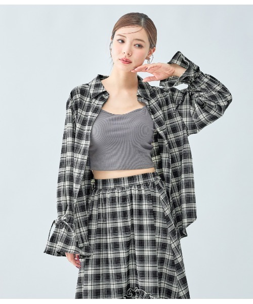 PEACH JOHN（ピーチジョン）の「チェックギャザーフレアスリーブシャツ（シャツ/ブラウス・レディース・ブラック/ブラウン・ONE SIZE）」の2枚目の写真