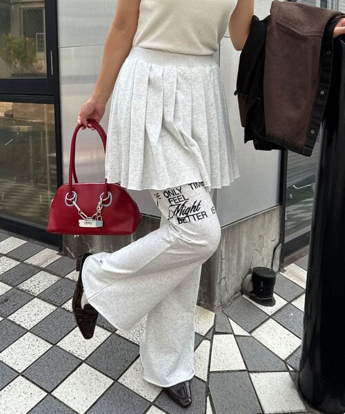 CIAOPANIC（チャオパニック）の「プリーツスカートレイヤードロゴスウェットパンツ（その他パンツ・レディース・グレー/チャコールグレー・1/0）」の3枚目の写真