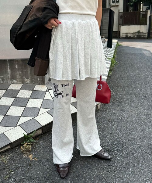 CIAOPANIC（チャオパニック）の「プリーツスカートレイヤードロゴスウェットパンツ（その他パンツ・レディース・グレー/チャコールグレー・1/0）」の4枚目の写真