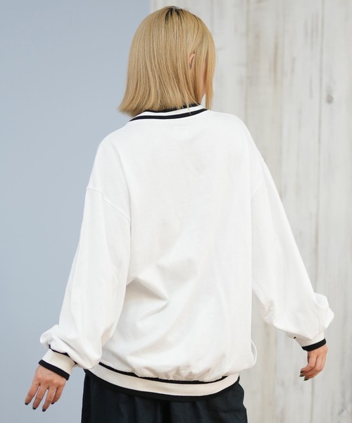 RVCA(ルーカ)の「RVCA/ルーカ スウェット Vネックトレーナー BF044-005(スウェット・レディース・ホワイト/タン/ブラック・M)」の6枚目の写真