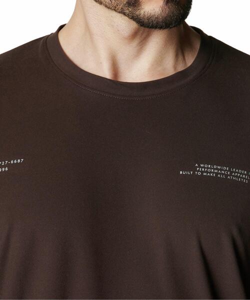 UNDER ARMOUR(アンダーアーマー)の「UAモチベート グラフィック ロングスリーブ Tシャツ(トレーニング/メンズ)(Tシャツ/カットソー・メンズ・ブラウン系・S/M/XL/L/2XL)」の8枚目の写真