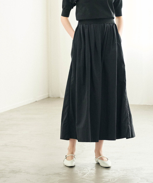 N.O.R.C（ノーク）の「撥水ランダムタックボリュームスカート【NYLON WATER PROOF】（スカート・レディース・チョコ/ブラック・M/S）」の6枚目の写真