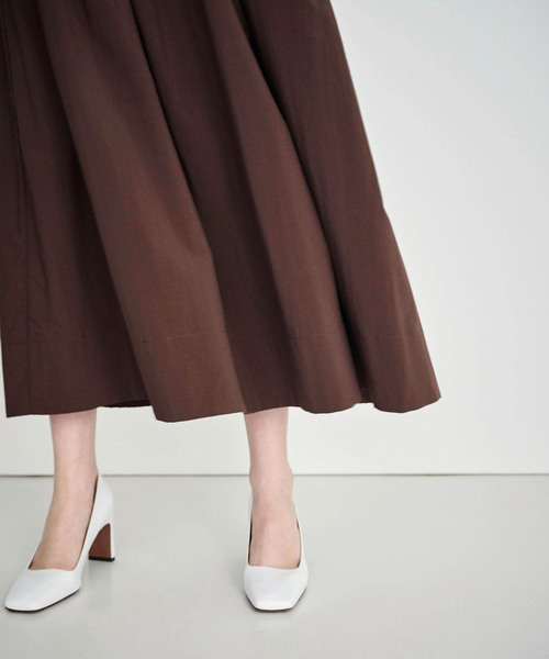 N.O.R.C（ノーク）の「撥水ランダムタックボリュームスカート【NYLON WATER PROOF】（スカート・レディース・チョコ/ブラック・M/S）」の13枚目の写真