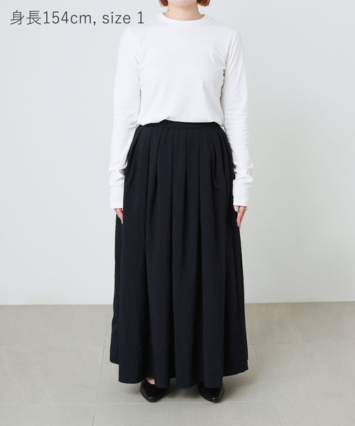 N.O.R.C（ノーク）の「撥水ランダムタックボリュームスカート【NYLON WATER PROOF】（スカート・レディース・チョコ/ブラック・M/S）」の14枚目の写真