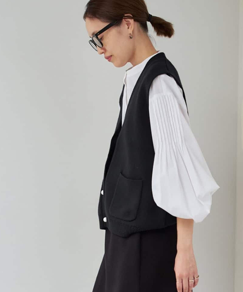 SLOBE IENA（スローブイエナ）の「ピンタックバルーンスリーブブラウス（シャツ/ブラウス・レディース・ホワイト/チャコールグレー/ブルー・FREE）」の21枚目の写真