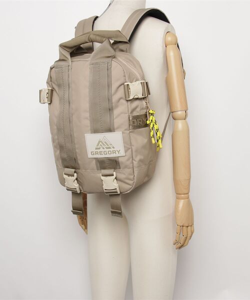 GREGORY(グレゴリー)の「ジョーブレーカーバックパック18 JAWBREAKER BACKPACK 18 フィールドタン(バックパック/リュック・メンズ・ベージュ系その他・ONE SIZE)」の2枚目の写真