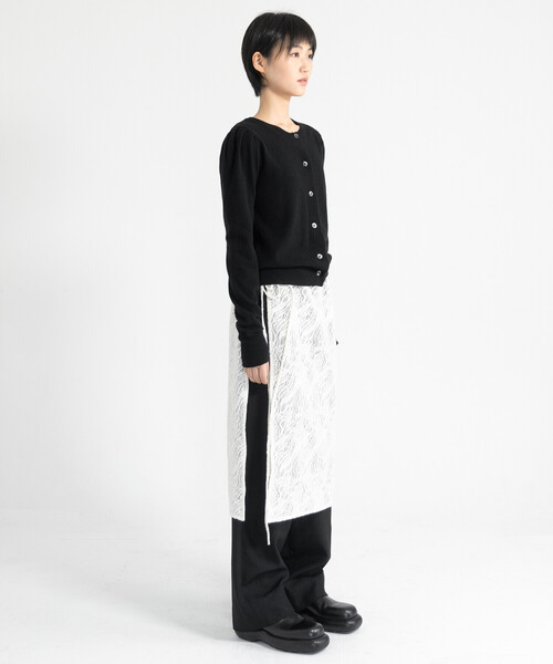 Bshop（ビショップ）の「eunoia | ジャガード ラップスカート WOMEN（スカート・レディース・ホワイト/ブラック・ONE）」の11枚目の写真