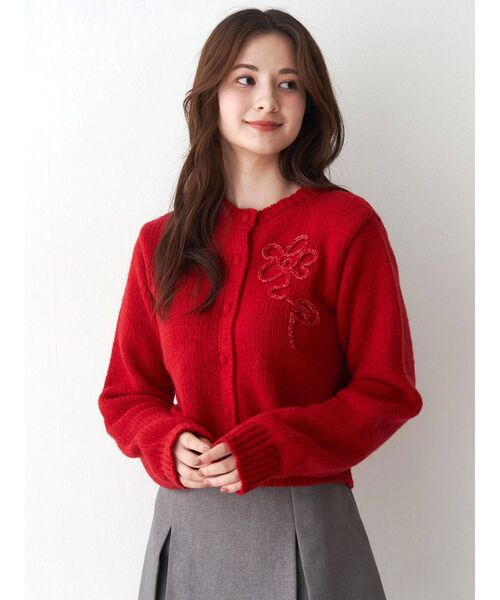 CALNAMUR(カルナムール)の「ニットエンブロイダリーカーディガン(ニット/セーター・レディース・レッド/ピンク/ブラック・FREE)」の3枚目の写真
