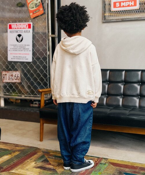 F.O.KIDS（エフオーキッズ）の「【リンク/ジュニア対応】カレッジロゴパーカー（パーカー・キッズ・ブラック/アイボリー/ブルー/オレンジ・80/90/100/110/120/130/140/150/160）」の11枚目の写真