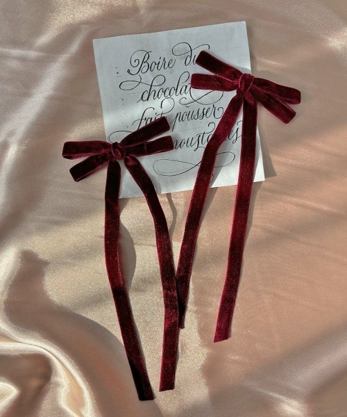 F i.n.t(フィント)の「ロングベロアリボンヘアクリップセット(バレッタ/ヘアクリップ・レディース・ライトピンク/レッド/ブラック・FREE)」の3枚目の写真