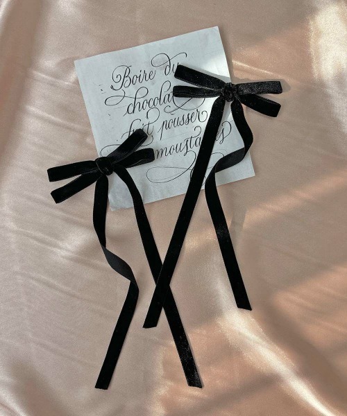 F i.n.t(フィント)の「ロングベロアリボンヘアクリップセット(バレッタ/ヘアクリップ・レディース・ライトピンク/レッド/ブラック・FREE)」の4枚目の写真