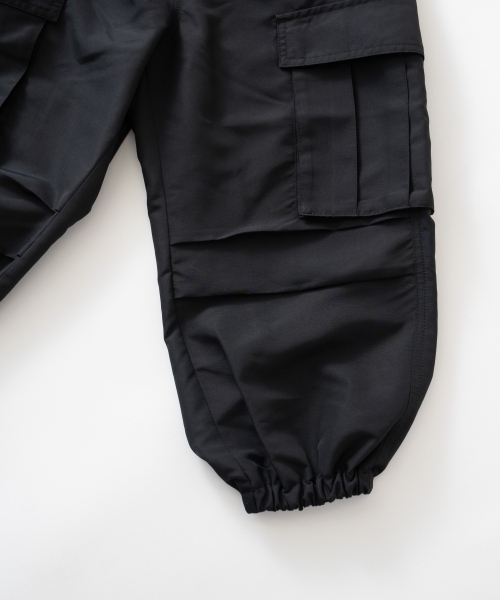 GLAZOS(グラソス)の「【SKIT0LY】【撥水】カーゴパンツ(カーゴパンツ・キッズ・ブラック/カラフル・100cm/110cm/120cm/130cm/140cm)」の7枚目の写真