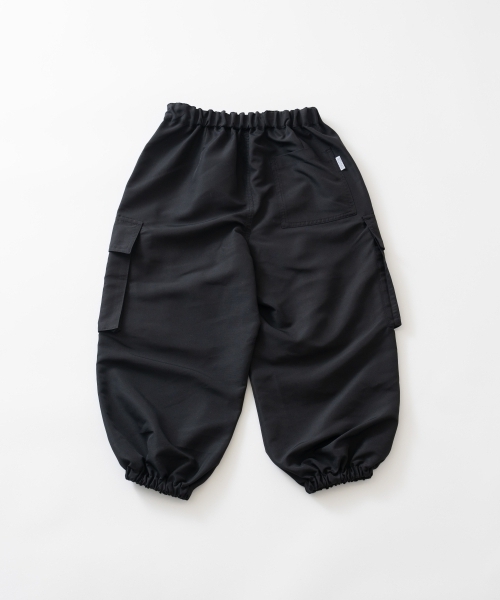 GLAZOS(グラソス)の「【SKIT0LY】【撥水】カーゴパンツ(カーゴパンツ・キッズ・ブラック/カラフル・100cm/110cm/120cm/130cm/140cm)」の8枚目の写真