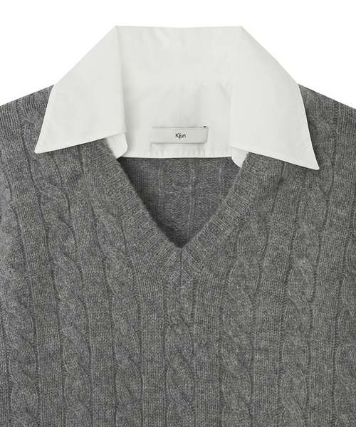 Kijun(キジュン)の「【NYLON JP 1月号 掲載】Kijun/キジュン Shirt Collar V-Neck Knit メリノウール ケーブル編み 襟付きニット 冬服(ニット/セーター・レディース・ネイビー/ミックスグレー・S/M)」の6枚目の写真