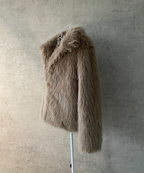 lilful（リルフル）の「シャギーファーカラーボリュームショートジャケット（ブルゾン・レディース・ブラウン・F）」の16枚目の写真