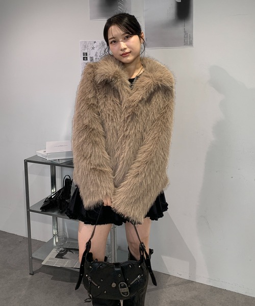 lilful（リルフル）の「シャギーファーカラーボリュームショートジャケット（ブルゾン・レディース・ブラウン・F）」の12枚目の写真