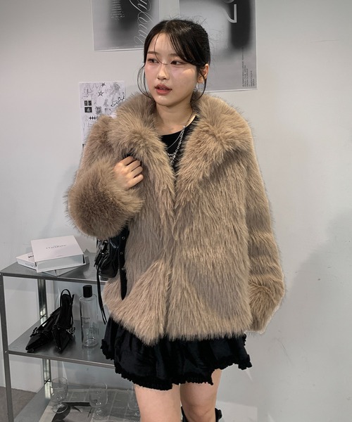 lilful（リルフル）の「シャギーファーカラーボリュームショートジャケット（ブルゾン・レディース・ブラウン・F）」の11枚目の写真