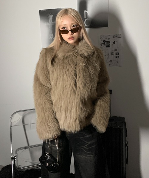 lilful（リルフル）の「シャギーファーカラーボリュームショートジャケット（ブルゾン・レディース・ブラウン・F）」の14枚目の写真