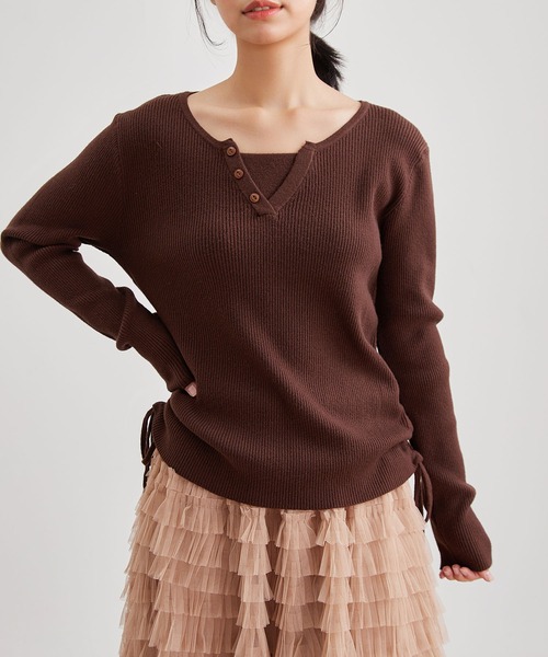 Lace Ladies(レースレディース)の「レイヤード風 サイドリボン リブ ニット プルオーバー(Tシャツ/カットソー・レディース・ブラウン/ネイビー/ブラック/アイボリー/グレー・FREE)」の1枚目の写真