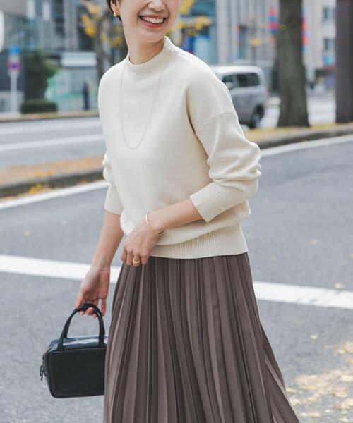 URBAN RESEARCH DOORS（アーバンリサーチドアーズ）の「『蓄熱/洗濯可』ボトルネックKNITプルオーバー（ニット/セーター・レディース・レッド/ネイビー/ライトブルー/カーキ/アイボリー/グレー・MEDIUM）」の8枚目の写真