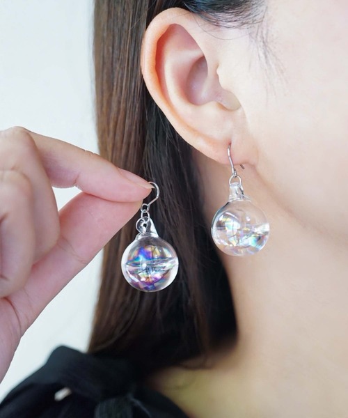 CERCA(チェルカ)の「jolie minette/シンプル 水入りオーロラガラスドーム フックピアス/アレルギー対応(ピアス(両耳用)・レディース・ゴールド系2/シルバー系1/シルバー系4/シルバー系2/ゴールド系3/ゴールド系1/シルバー系3/ゴールド系4・#16/#14/#20/#18)」の13枚目の写真
