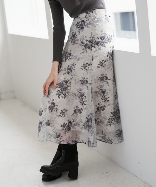 31 Sons de mode（トランテアン　ソン　ドゥ　モード）の「2025秋冬新作 シアーフラワープリントスカート（スカート・レディース・ブラック/ピンク・S/M）」の14枚目の写真