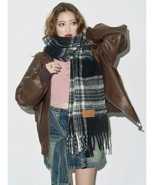 EVRIS（エヴリス）の「シャギーソフトマフラー（マフラー・レディース・マスタード/ホワイト/ブラック/ブルー・FREE）」の6枚目の写真