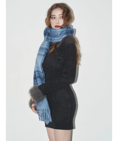 EVRIS（エヴリス）の「シャギーソフトマフラー（マフラー・レディース・マスタード/ホワイト/ブラック/ブルー・FREE）」の11枚目の写真