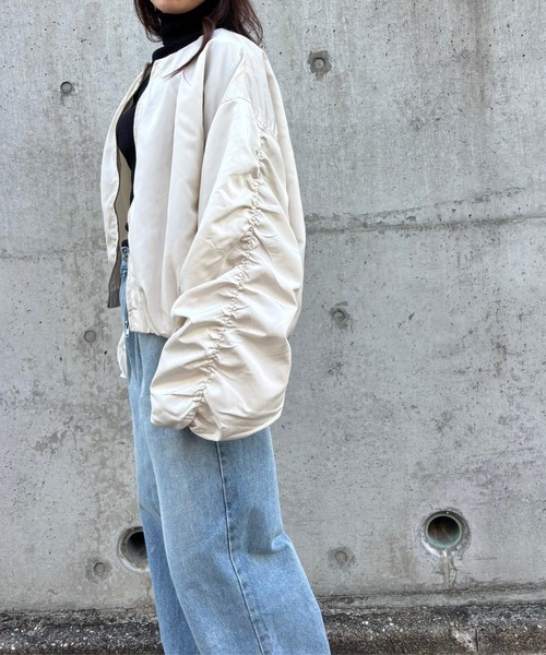 merrylatte（メリーラテ）の「ボリューム ギャザー スリーブ ブルゾン【Muller Rossi】（ブルゾン・レディース・アイボリー・FREE）」の10枚目の写真