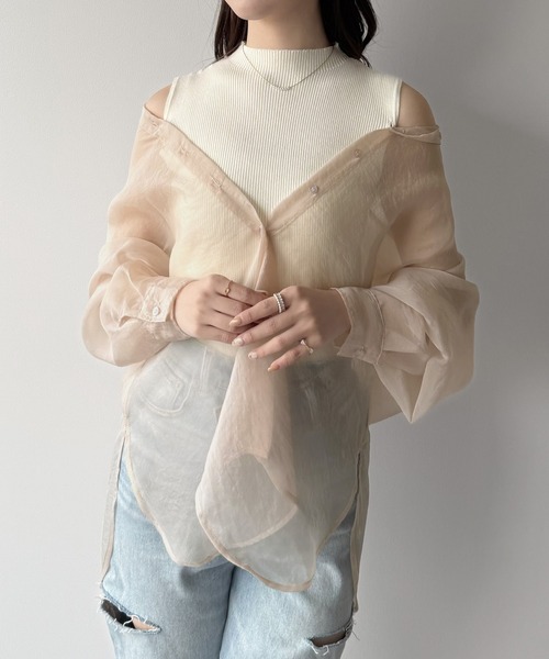 mipiarl(ミピアール)の「2WAYシャツブラウス+ノースリニットセット(シャツ/ブラウス・レディース・ピンクベージュ/ライトベージュ/ブラック・LARGE/MEDIUM/SMALL)」の2枚目の写真