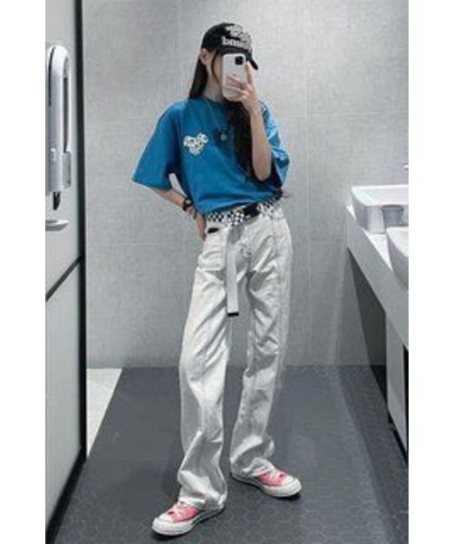 F.ILLUMINATE（フィルミネイト）の「オーバーフィットハートTシャツ - ブルー（Tシャツ/カットソー・レディース・その他・MEDIUM/LARGE/X-LARGE）」の10枚目の写真