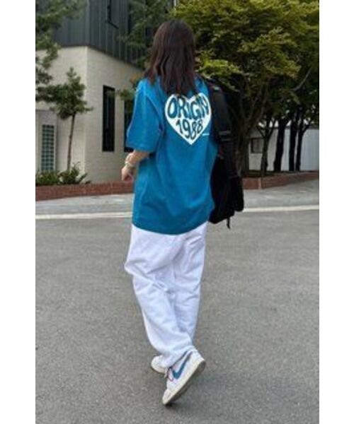 F.ILLUMINATE（フィルミネイト）の「オーバーフィットハートTシャツ - ブルー（Tシャツ/カットソー・レディース・その他・MEDIUM/LARGE/X-LARGE）」の11枚目の写真