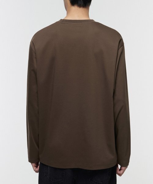 MUSINSA STANDARD（ムシンサスタンダード）の「シルケットリラックスクルーネック長袖Tシャツ[ブラウン]（Tシャツ/カットソー・メンズ・その他・SMALL/MEDIUM/LARGE/X-LARGE/XX-LARGE/XXX-LARGE）」の2枚目の写真