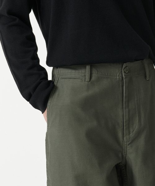 MUSINSA STANDARD（ムシンサスタンダード）の「ホワイトサテンワイドオフィサーパンツ[カーキ]（その他パンツ・メンズ・その他・26/27/28/29/30/31/32/33/34/36/38/40）」の10枚目の写真