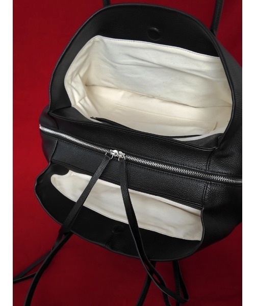 Didot.showroom(ディドット ショールーム)の「ハンドルレザーバッグ(牛革)(ボストンバッグ・レディース・ブラック・FREE)」の9枚目の写真