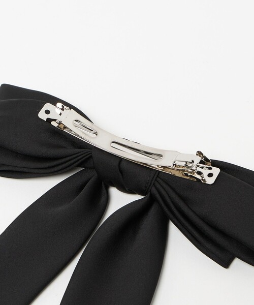 UNITED ARROWS（ユナイテッドアローズ）の「ビジュー×サテン ナローリボン バレッタ（バレッタ/ヘアクリップ・レディース・ブラック・FREE）」の4枚目の写真