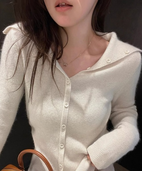 Ritzy(リッツィー)の「多ボタンデザインソフトニットトップス(ニット/セーター・レディース・ホワイト/レッド/ブラック/ベージュ・FREE)」の22枚目の写真