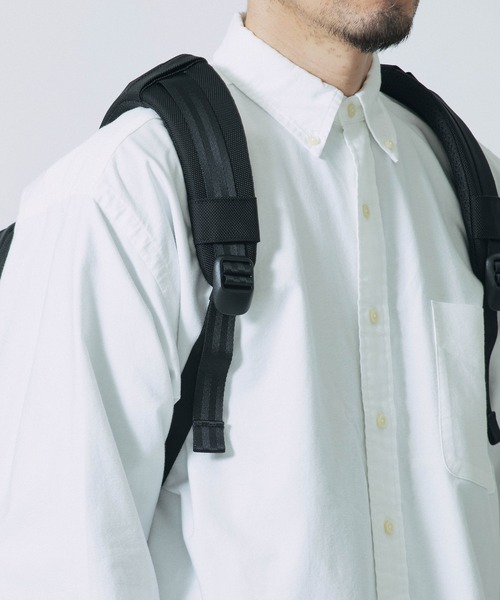 incase（インケース）の「Incase Tracks Backpack 18L-Black（バックパック/リュック・メンズ・ブラック・ONE SIZE）」の21枚目の写真