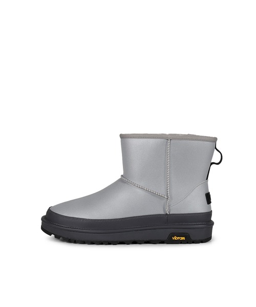 UGG（アグ）の「M CLASSIC MINI REFLECTIVE（ブーツ・レディース・ブラック/シルバー・8/9/10/11）」の3枚目の写真