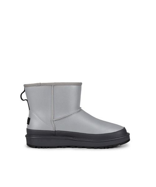 UGG（アグ）の「M CLASSIC MINI REFLECTIVE（ブーツ・レディース・ブラック/シルバー・8/9/10/11）」の4枚目の写真