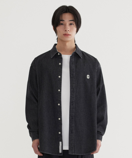 COVERNAT(カバーナット)の「Cロゴデニムシャツ ブラック(シャツ/ブラウス・レディース・その他・X-SMALL/SMALL/MEDIUM/LARGE/X-LARGE/XX-LARGE)」の1枚目の写真