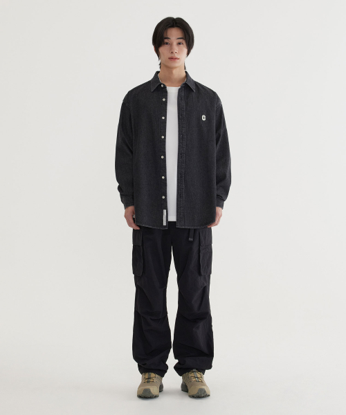 COVERNAT(カバーナット)の「Cロゴデニムシャツ ブラック(シャツ/ブラウス・レディース・その他・X-SMALL/SMALL/MEDIUM/LARGE/X-LARGE/XX-LARGE)」の4枚目の写真