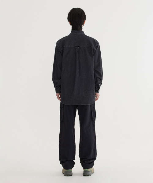 COVERNAT(カバーナット)の「Cロゴデニムシャツ ブラック(シャツ/ブラウス・レディース・その他・X-SMALL/SMALL/MEDIUM/LARGE/X-LARGE/XX-LARGE)」の6枚目の写真